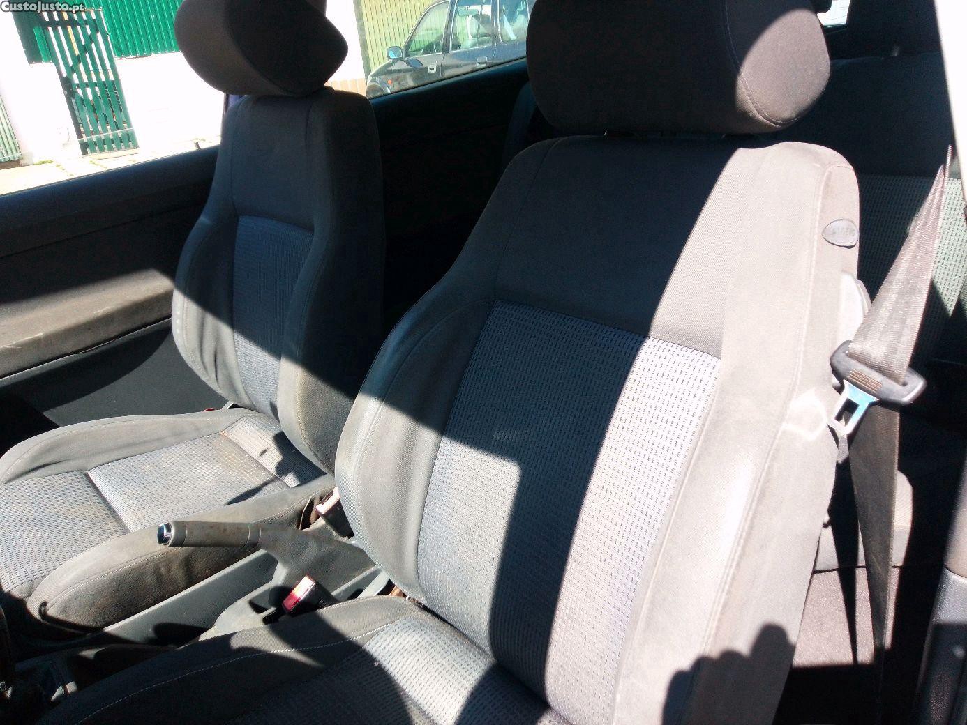 Volkswagen Polo 1.4 tdi — fotografia 3