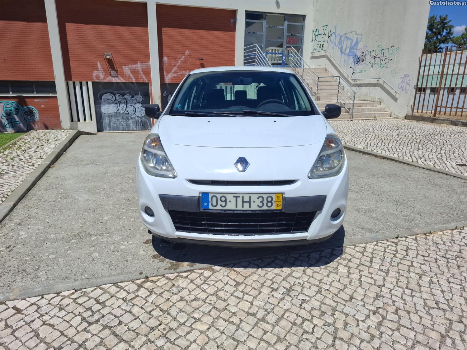 Renault Clio 1.5 Dci 90cv 159mks - 12 foto 2