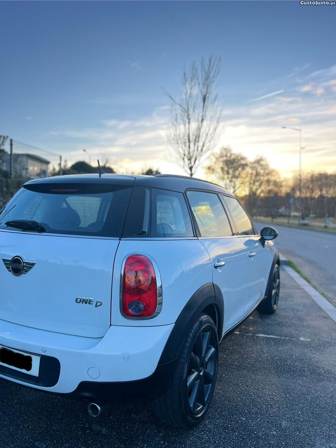 MINI Countryman One D — photo 2