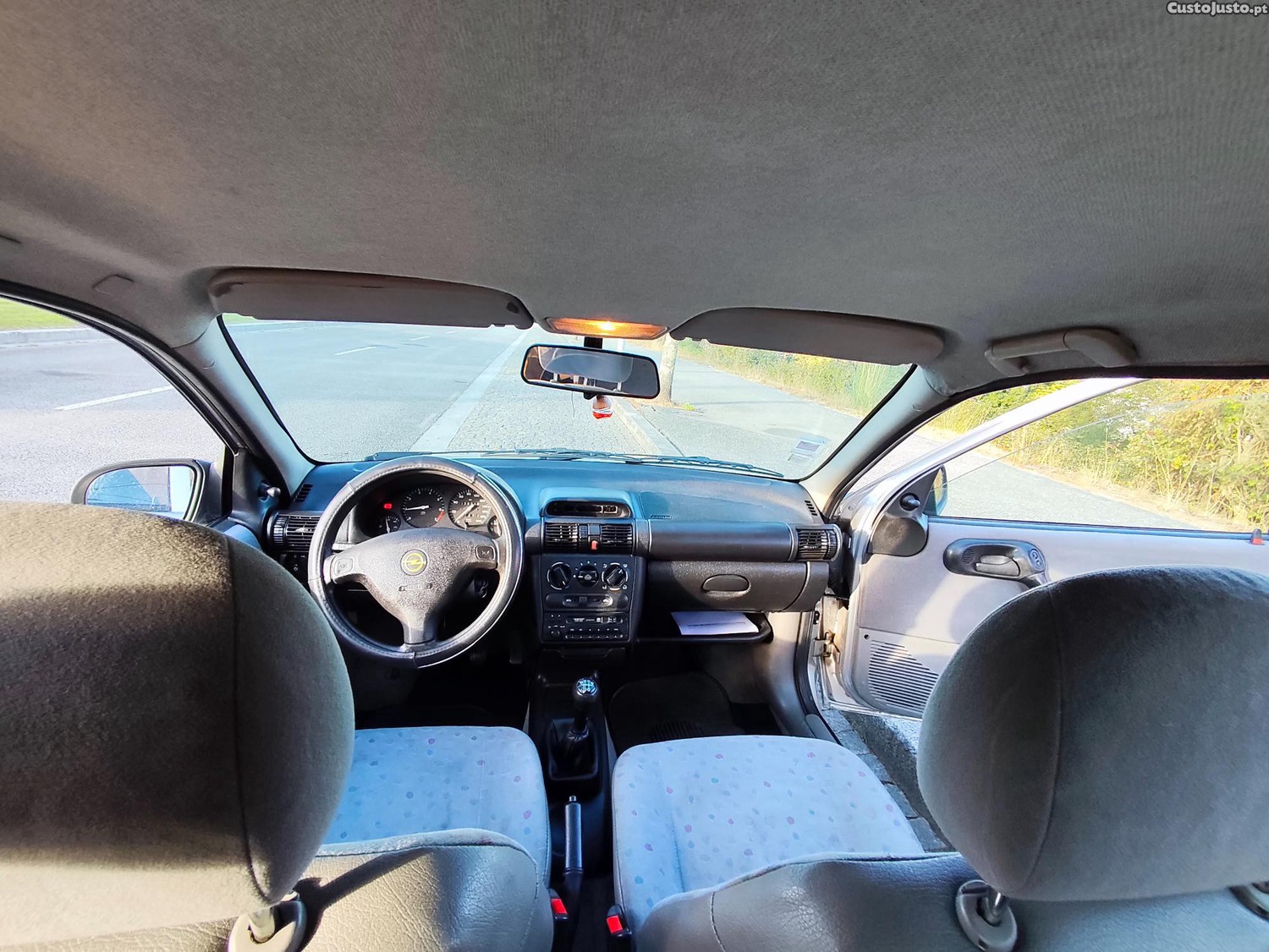 Opel Corsa ECO — fotografia 2
