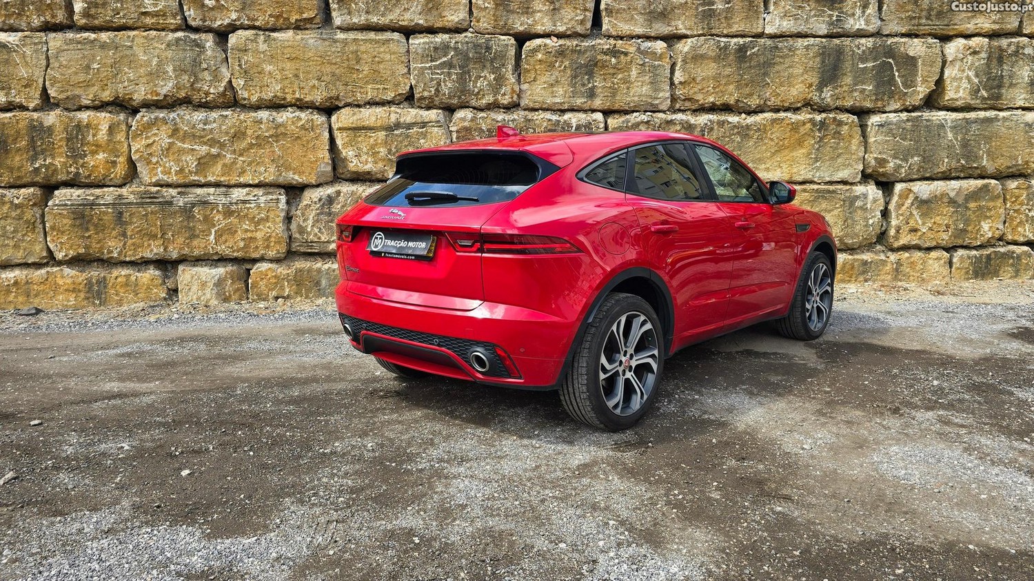 Jaguar E-Pace 2.0 R-Dynamic First Edition AWD Aut. — fotografia 29