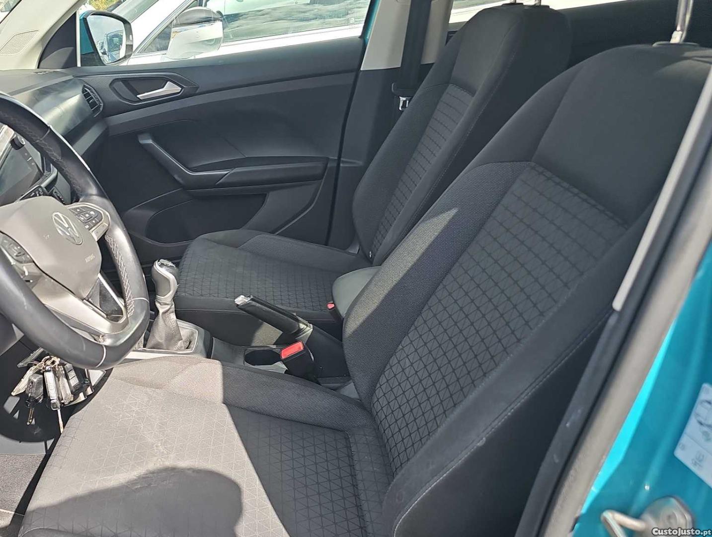 Volkswagen T-Cross 1.0 TSI LIFE — fotografia 3