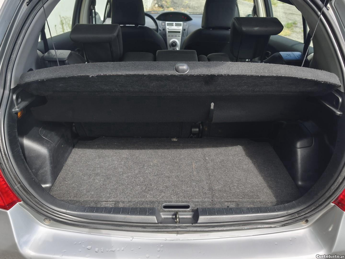 Toyota Yaris 1.0 VVT-i — fotografia 9