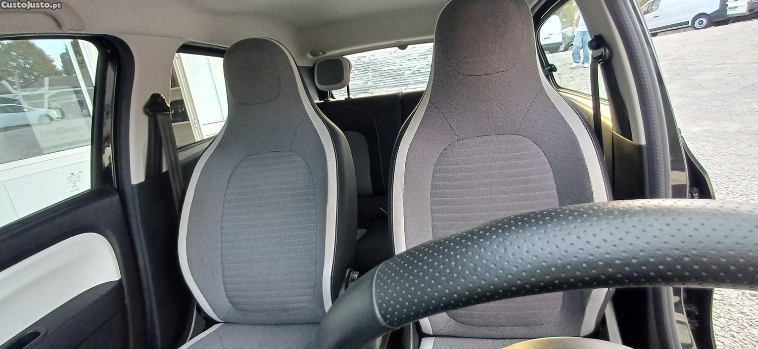 Renault Twingo SCE LIMITED — fotografia 6