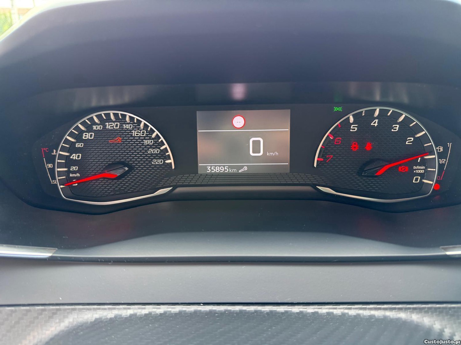 Peugeot 208 1.2 PureTech Active — fotografia 3