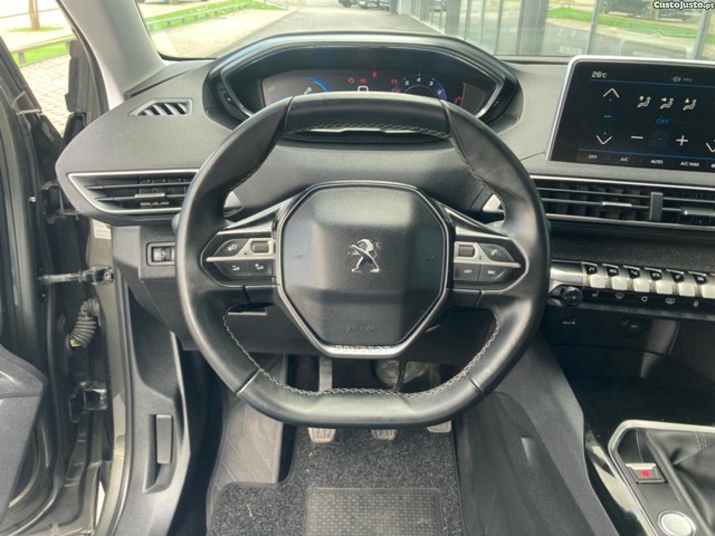 Peugeot 3008 1.2 PureTech Active — fotografia 17