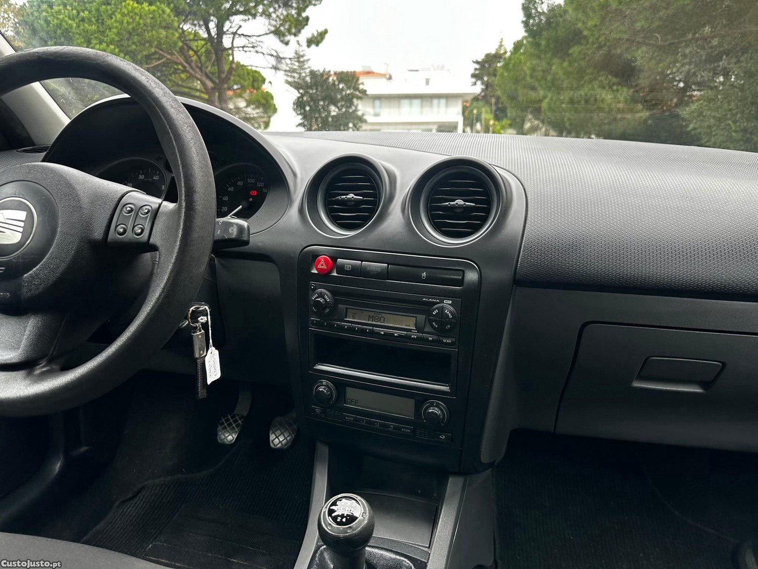 SEAT Ibiza 1.2 12v — fotografia 5