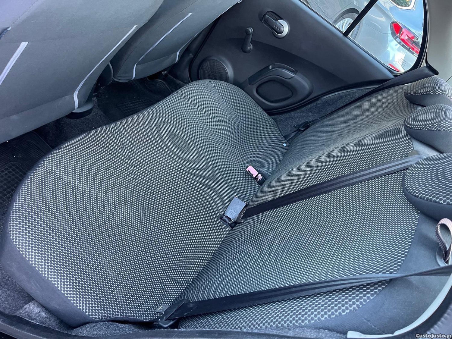 Nissan Micra Confort — fotografia 5