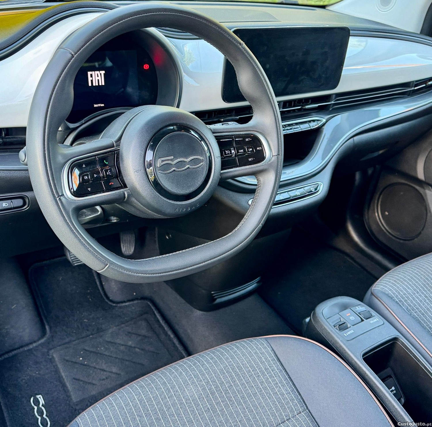Fiat 500 e e 42kWh ICON — fotografia 4