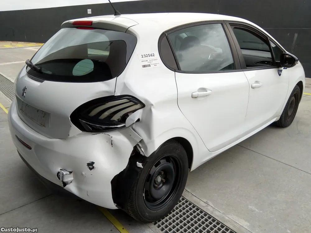 Peugeot 208 1.0 VTi (50 kW / 68 cv) [03.2012 - 12.2019] - 15 foto 5