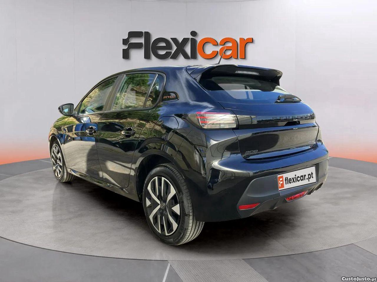Peugeot 208 1.2 Hybrid Style e-DCS6 — fotografia 11