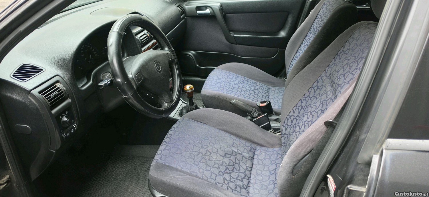Opel Astra Caravan 2.0 DTI Nacional — fotografia 6