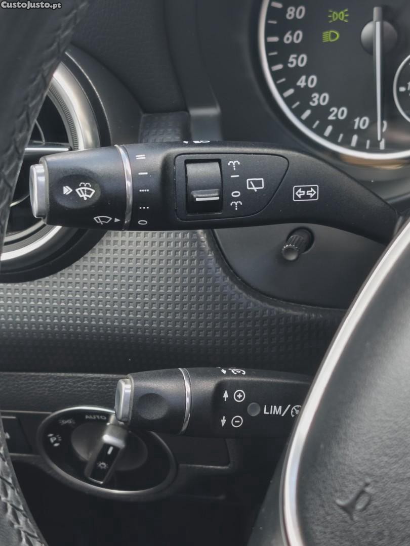 Mercedes-Benz A 180 CDi BlueEfficiency — fotografia 18