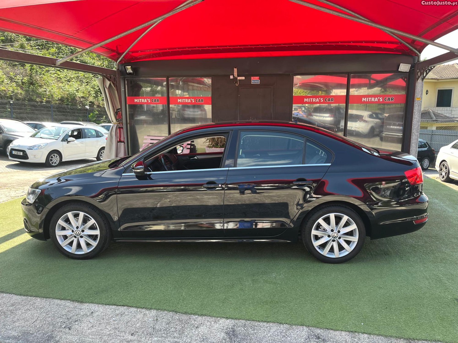 Volkswagen Jetta 1.6 TDI — fotografia 22