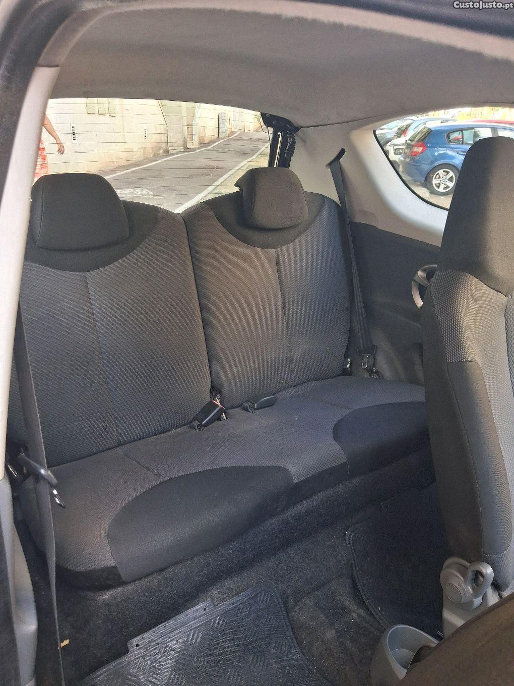 Toyota Aygo 1.0 V-vti+AC 2008 — fotografia 7