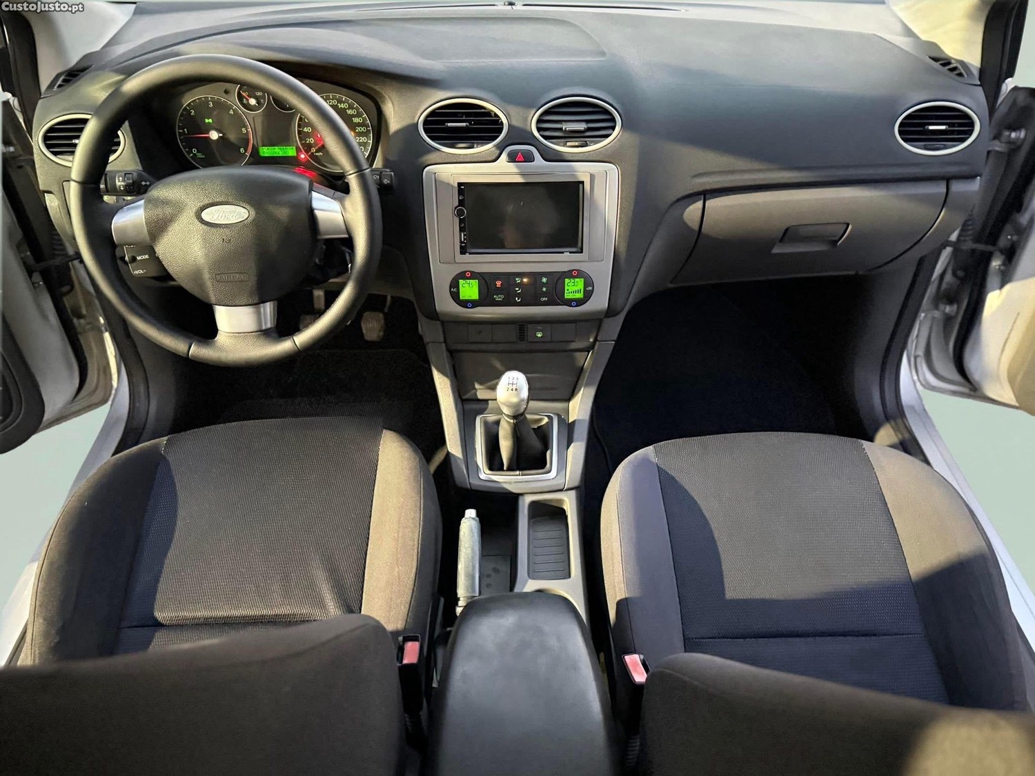 Ford Focus SW 1.6 TDCi Titanium - 05 — photo 5