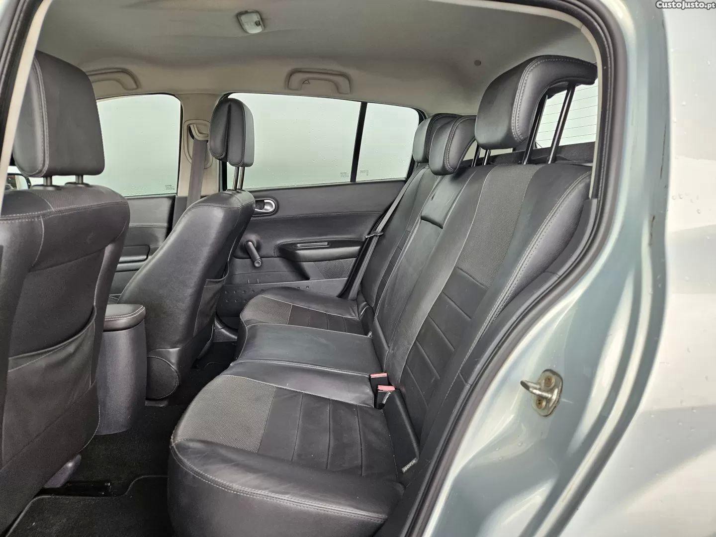Renault Mégane 1.5 dci confort — fotografia 4
