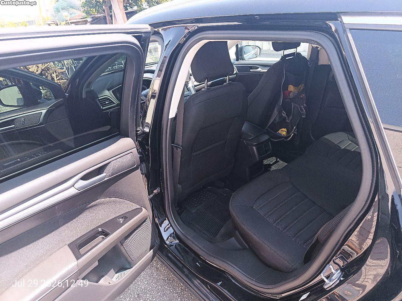 Ford Mondeo sw — fotografia 2