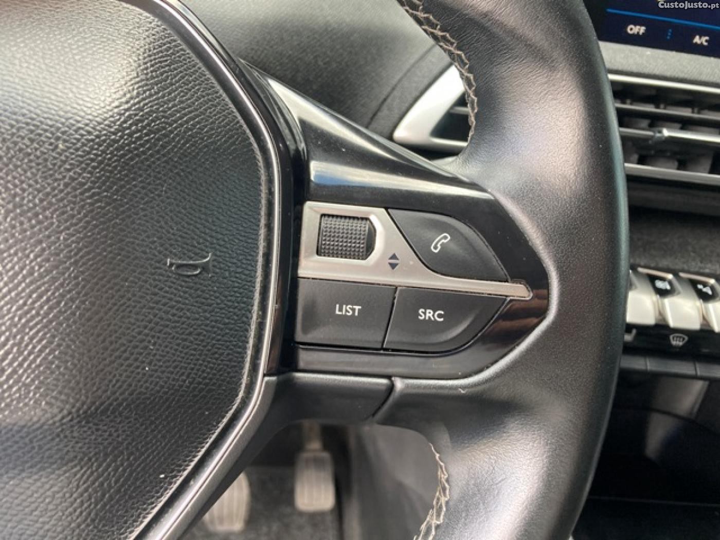 Peugeot 3008 1.2 PureTech Active — fotografia 16
