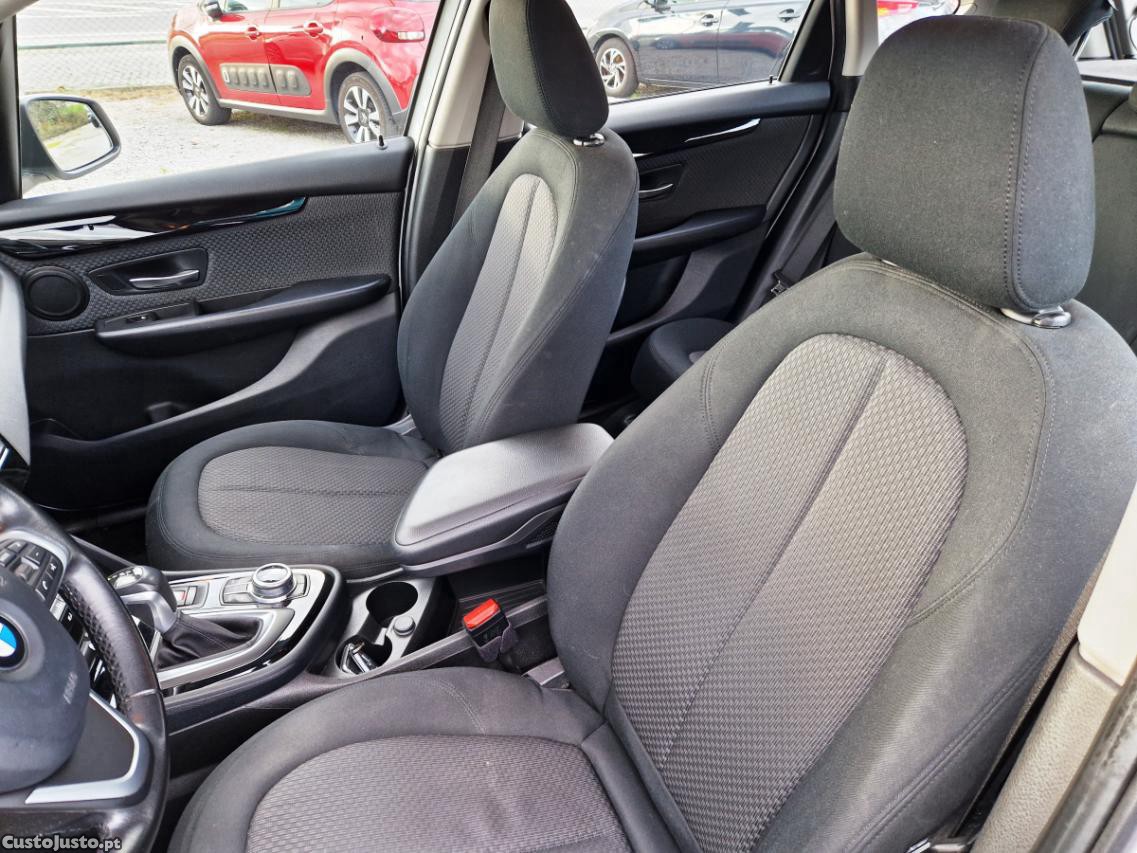 BMW 216 Active Tourer Advantage Auto Nacional — fotografia 3