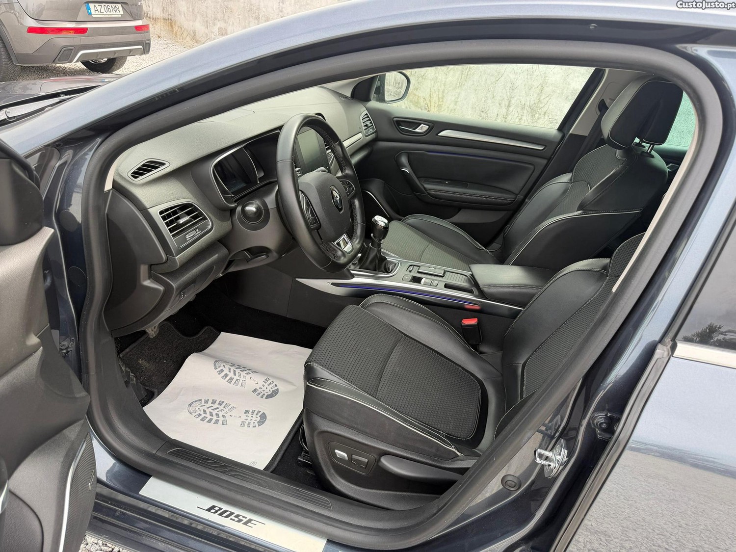 Renault Mégane Sport Tourer 1.5 dCi Bose Edition — fotografia 7