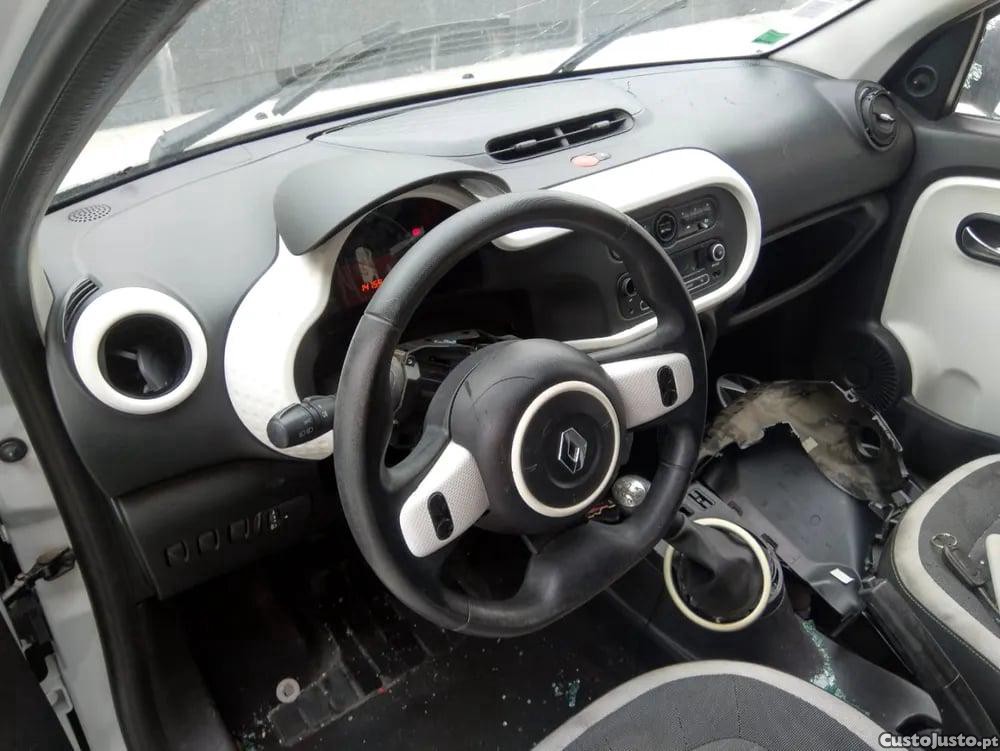 Renault Twingo 1.0 SCe 70 (52 kW / 71 cv) [09.2014 - 04.2019] - 16 foto 4