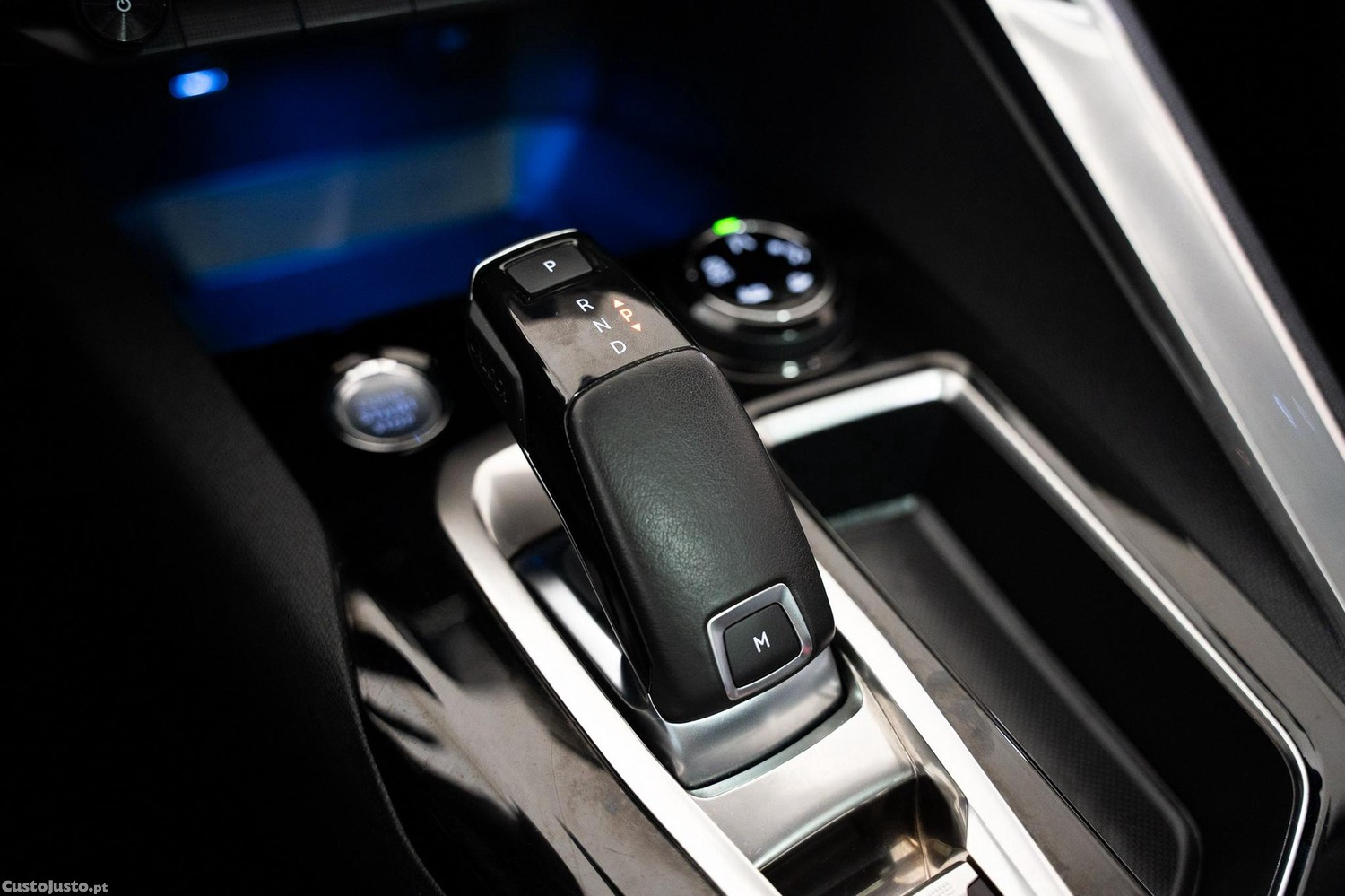 Peugeot 5008 1.2 PureTech Allure EAT8 — fotografia 6