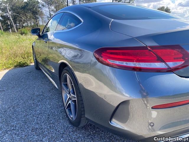 Mercedes-Benz C 250 Coupe — fotografia 7
