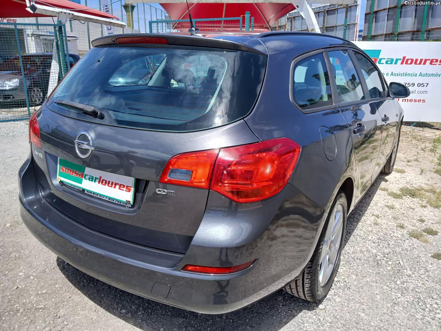 Opel Astra 1.7 cdti enjoy — fotografia 18