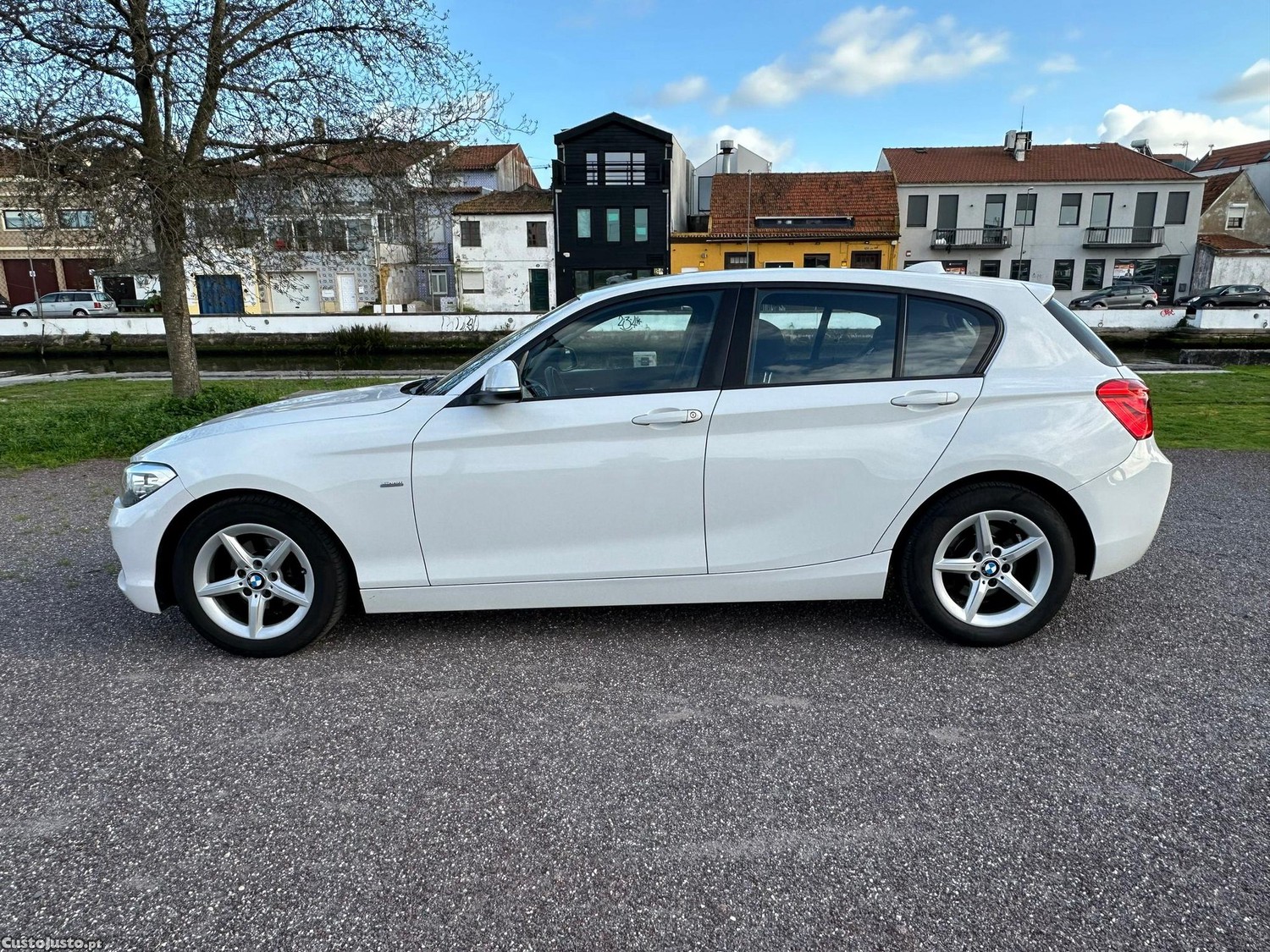BMW 116 d EfficientDynamics Line Sport — fotografia 14