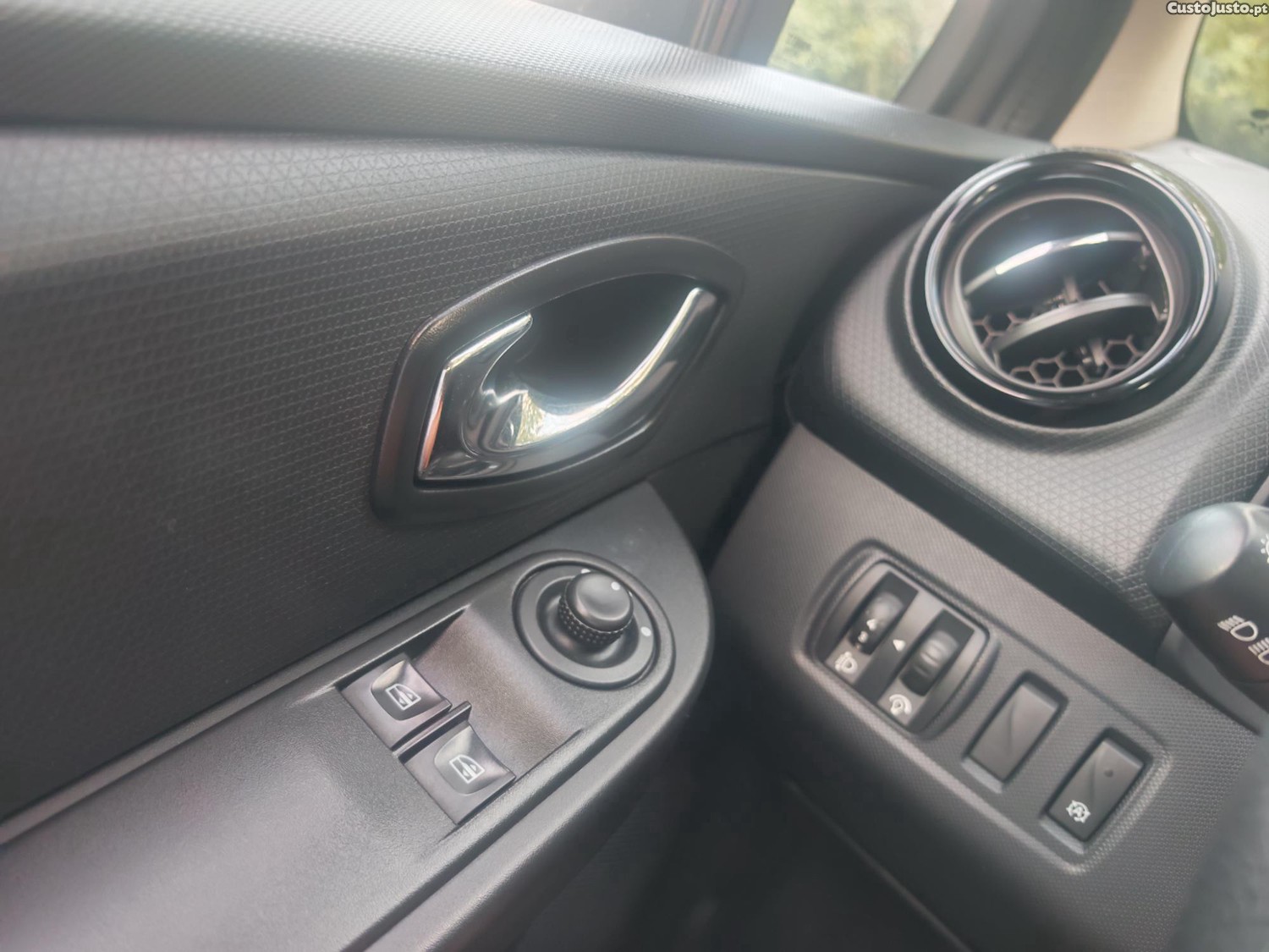 Renault Clio 1.5 DCI 90cv Nacional Ótimo Troco — fotografia 4