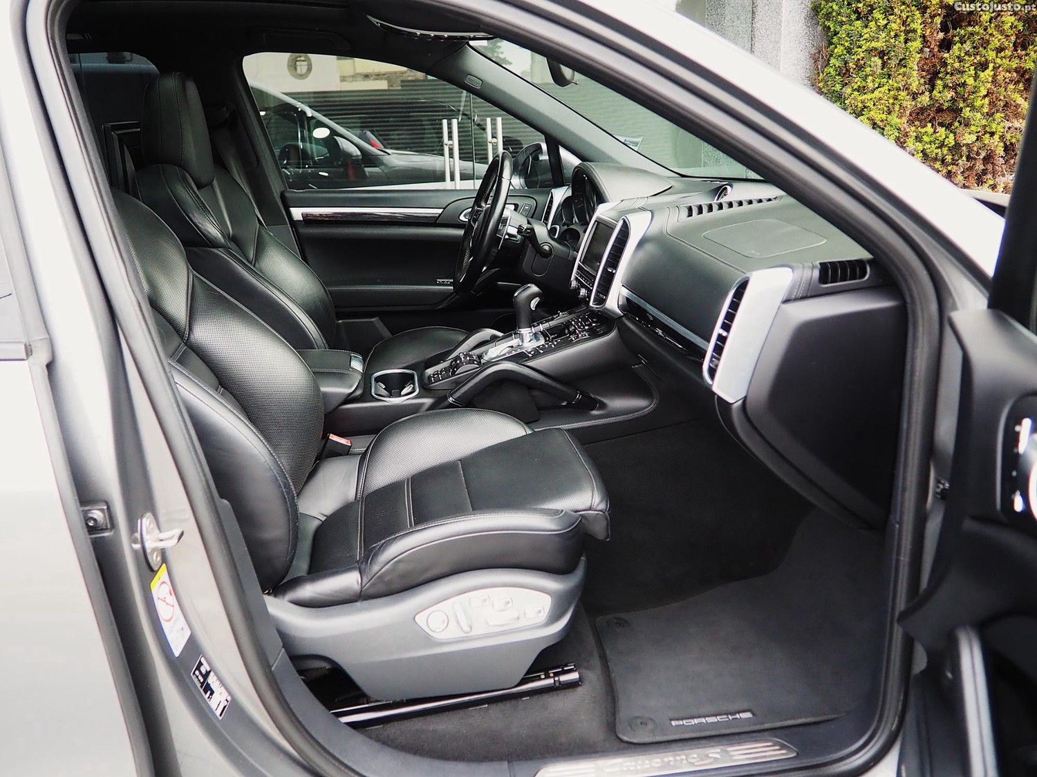 Porsche Cayenne S Diesel 4.2 V8 385 CV — fotografia 5