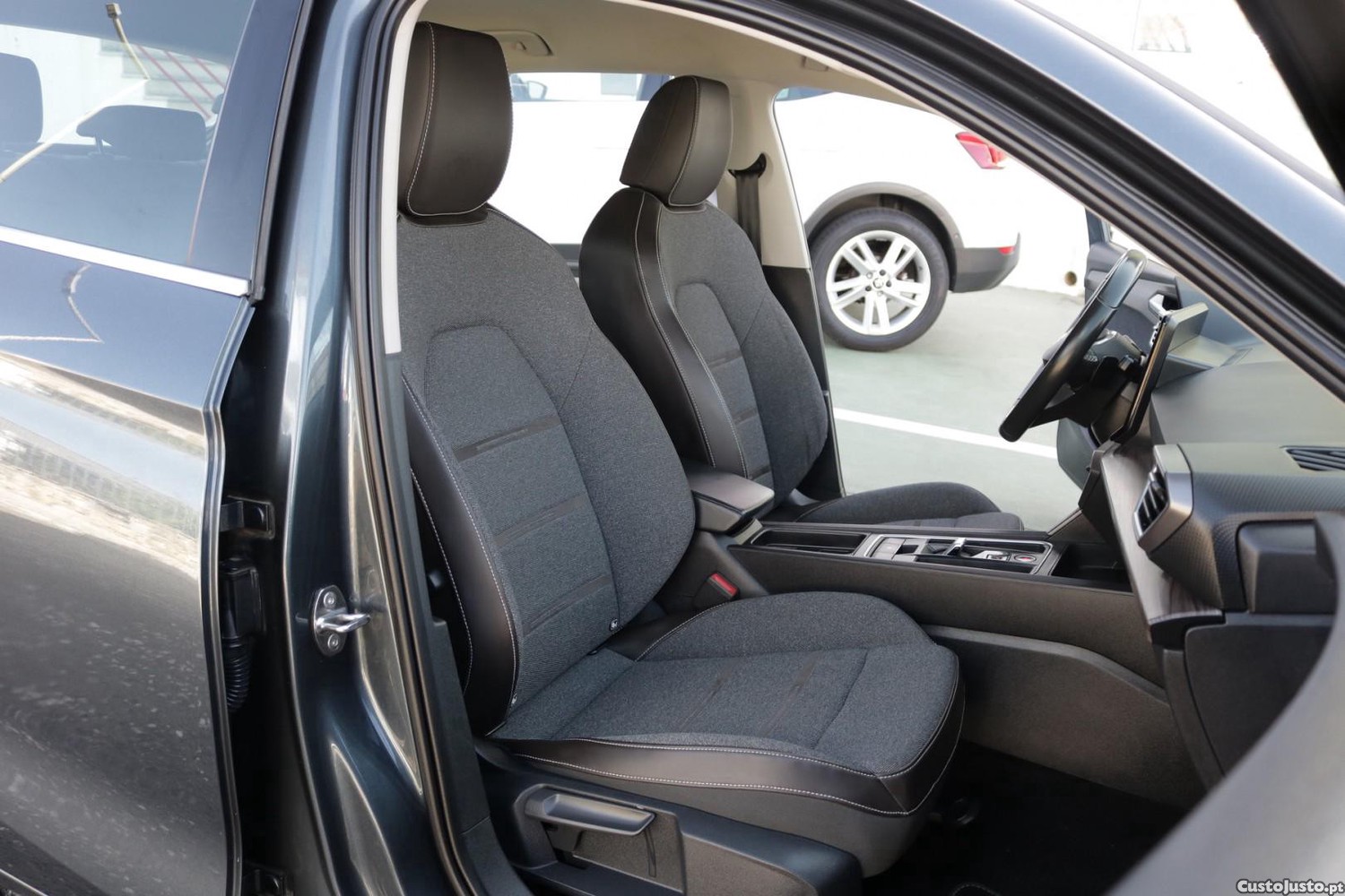 SEAT Leon 1.4 e-Hybrid Xcellence DSG 204cv — fotografia 38