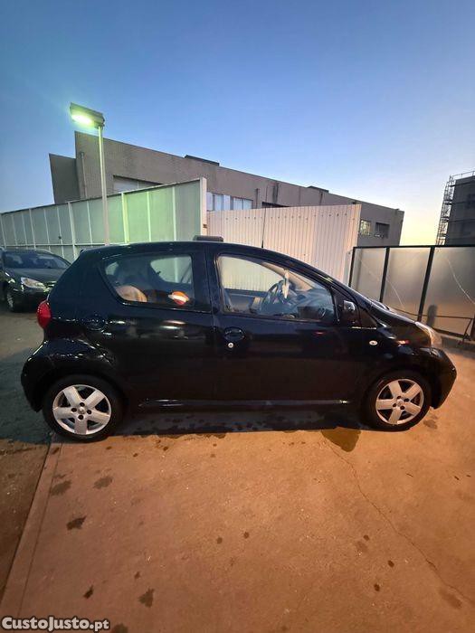 Toyota Aygo 1.0 VVT-i — fotografia 6