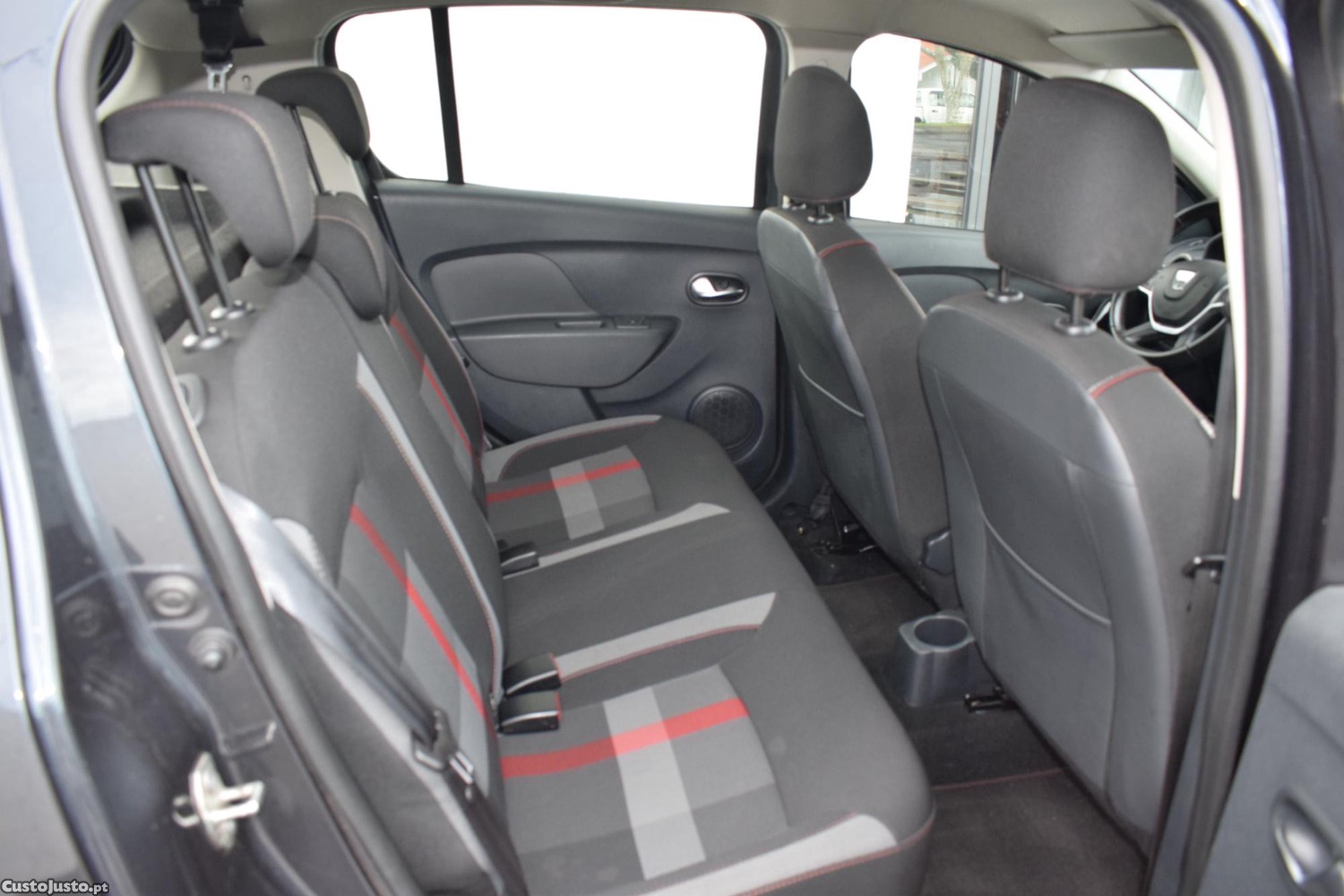 Dacia Sandero Stepway — fotografia 8