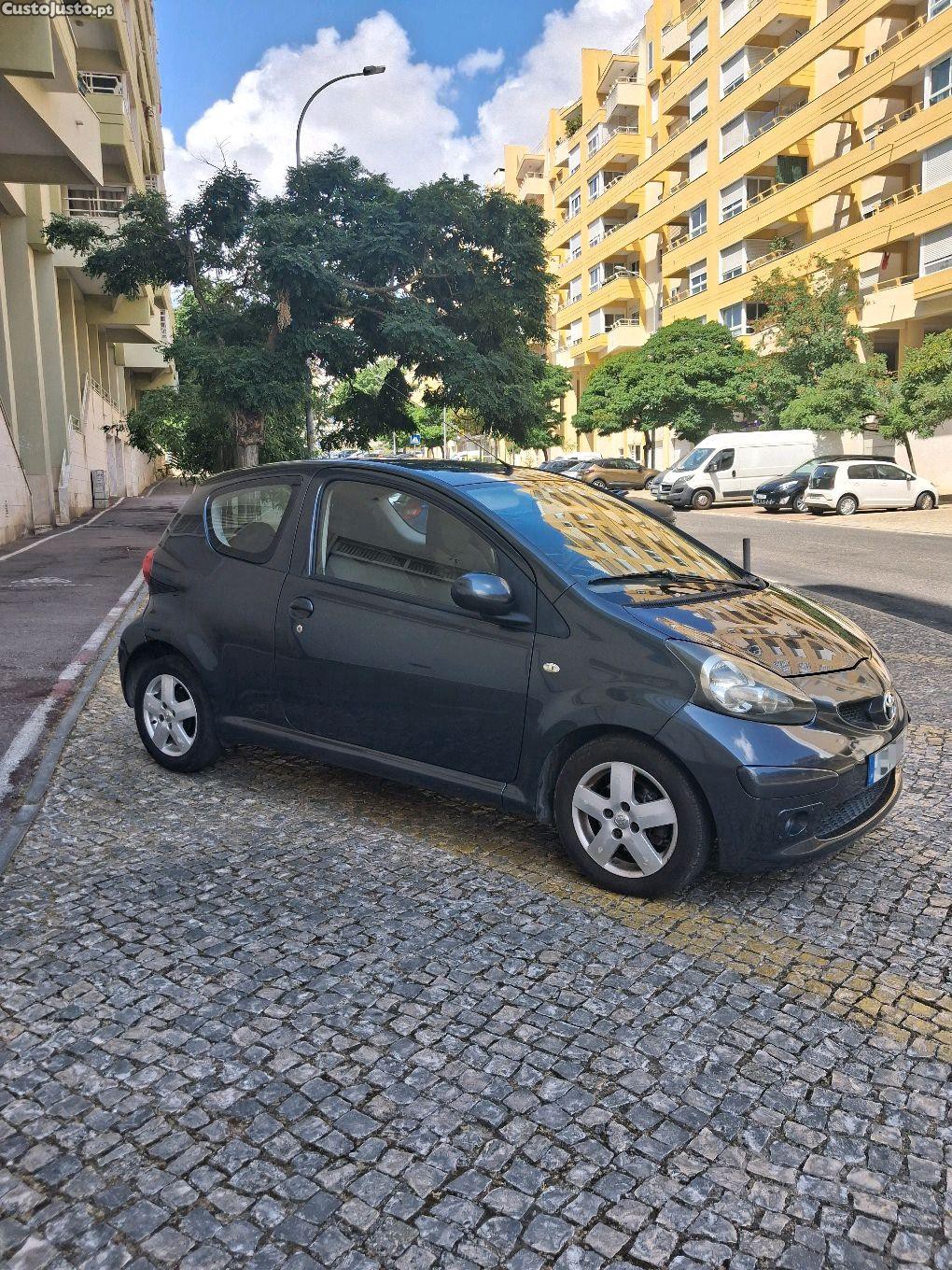Toyota Aygo 1.0 V-vti+AC 2008 — fotografia 6