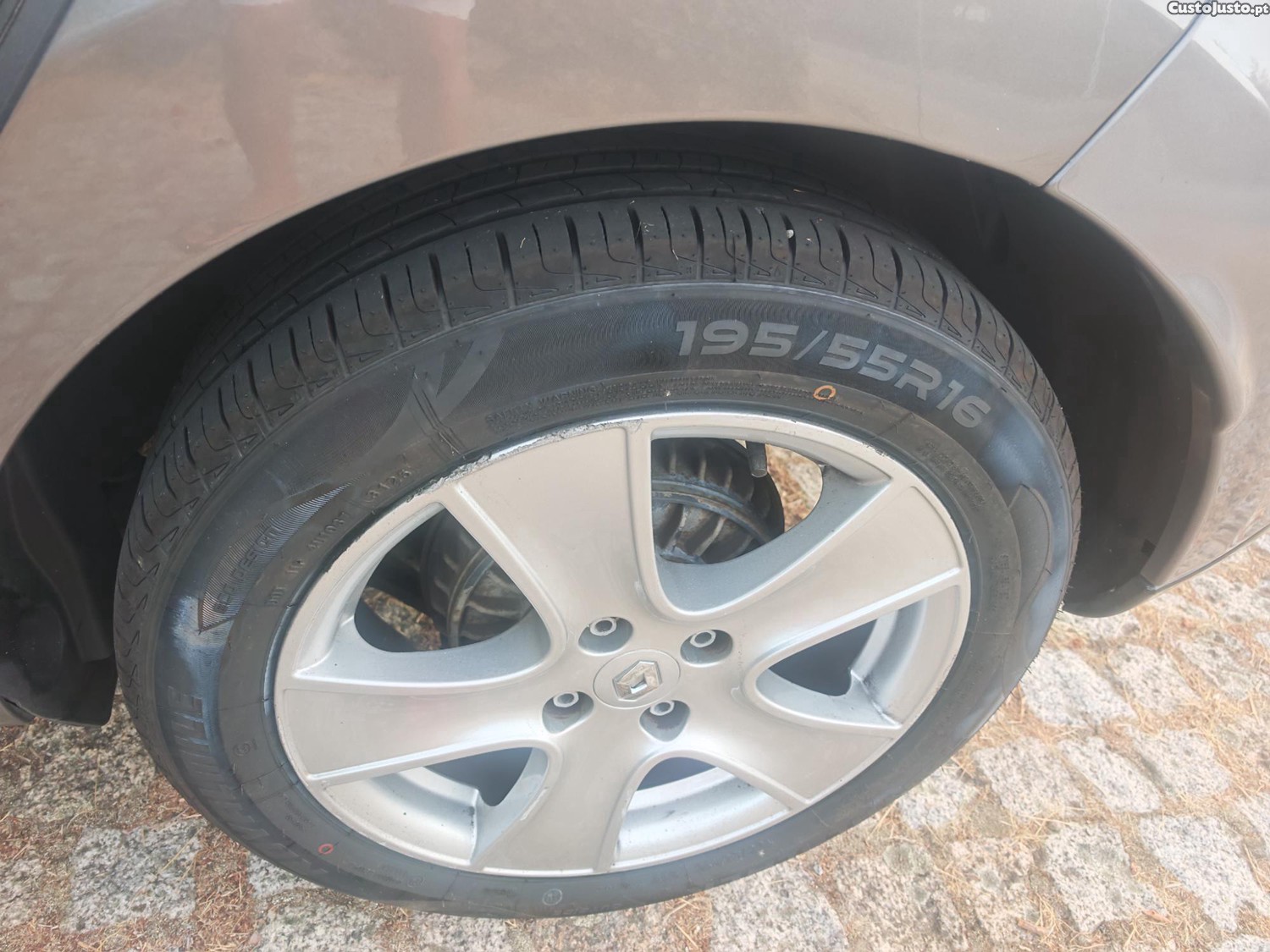 Renault Clio 1.5 DCI 90cv Nacional Ótimo Troco — fotografia 3