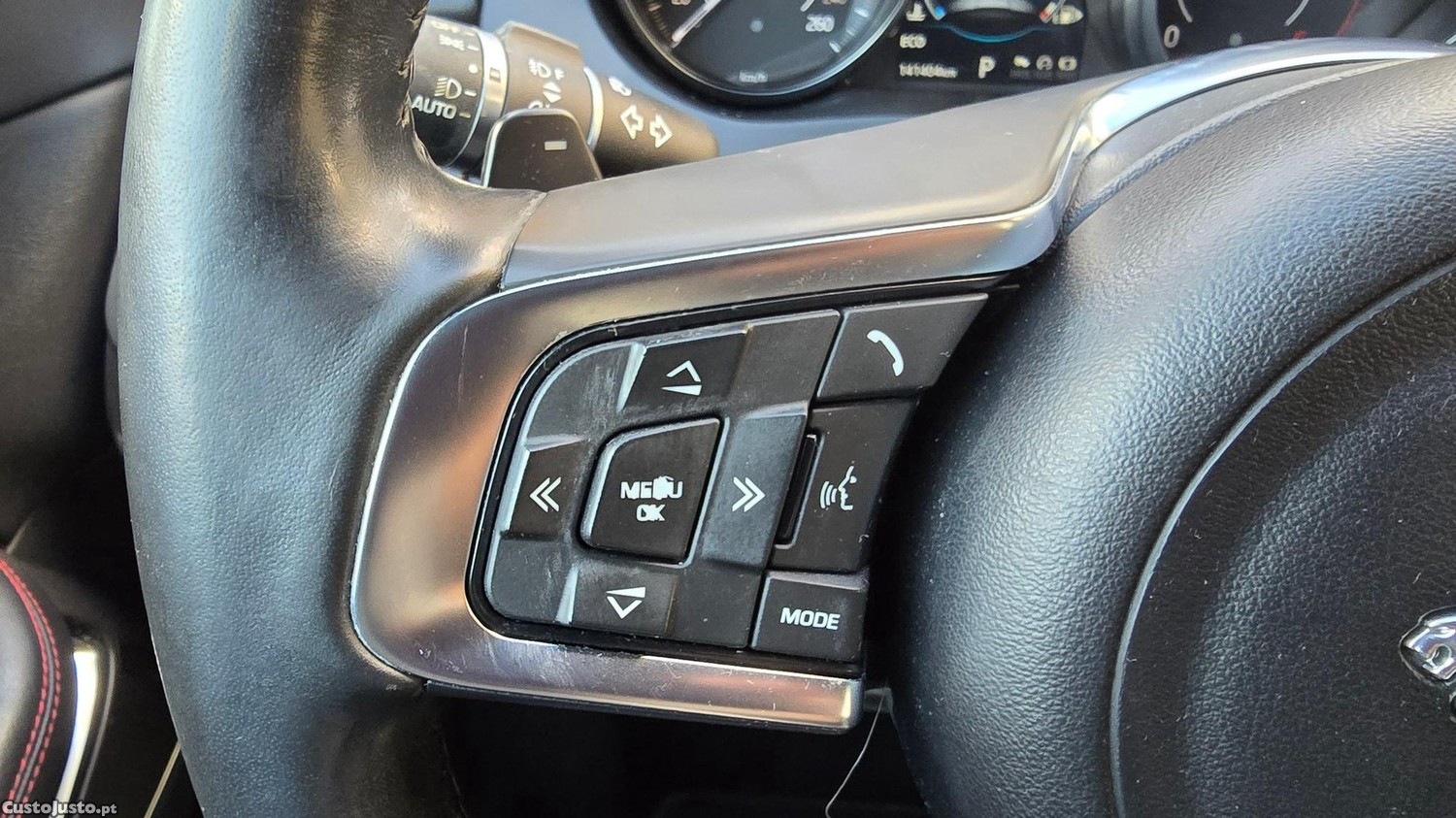 Jaguar E-Pace 2.0 R-Dynamic First Edition AWD Aut. — fotografia 12