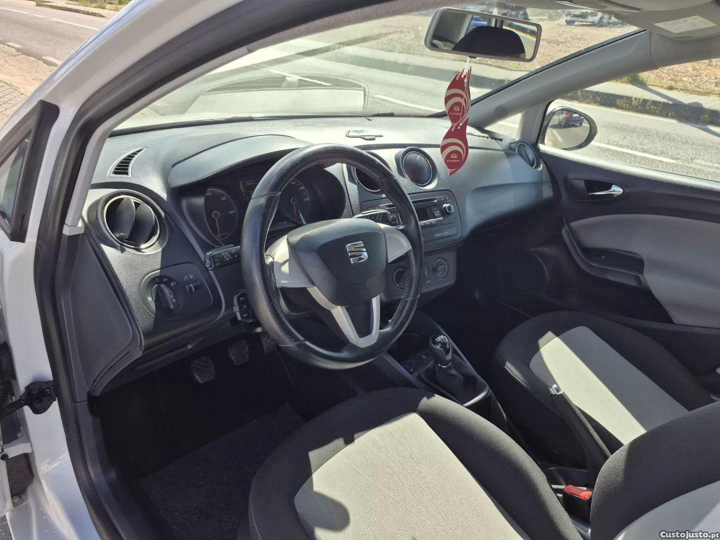 SEAT Ibiza 1.2 tdi cr ecomotive style 4you — fotografia 14
