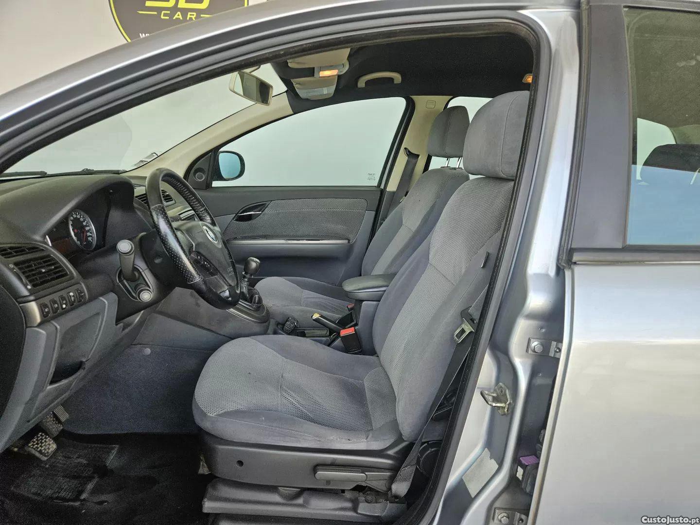 Fiat Croma 1.9 m-jet — fotografia 2
