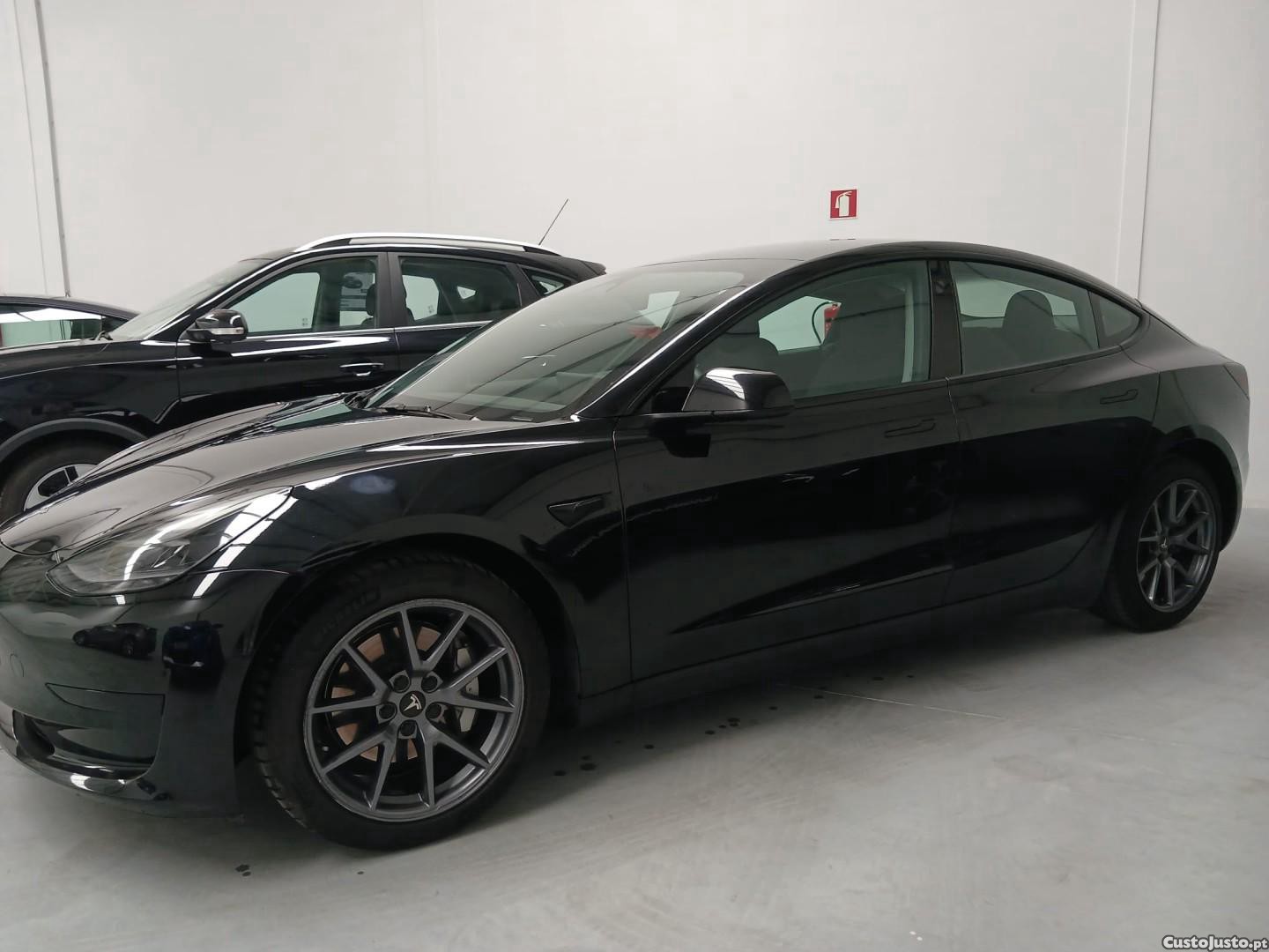 Tesla Model 3 Standard RWD — fotografia 13