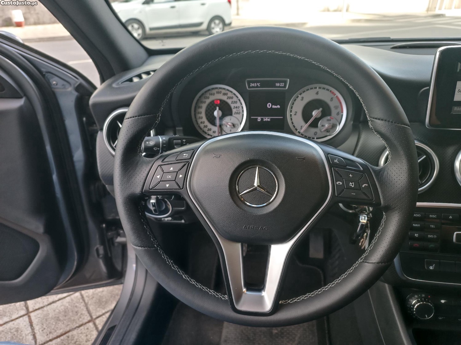 Mercedes-Benz A 180 CDI URBAN 1.5 DCI 110cv — fotografia 4