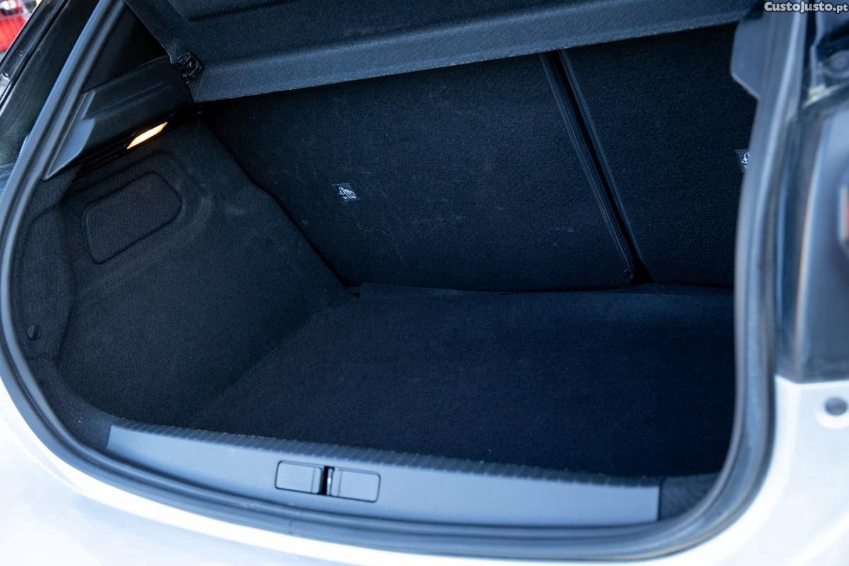 Opel Corsa e e-GS — fotografia 7