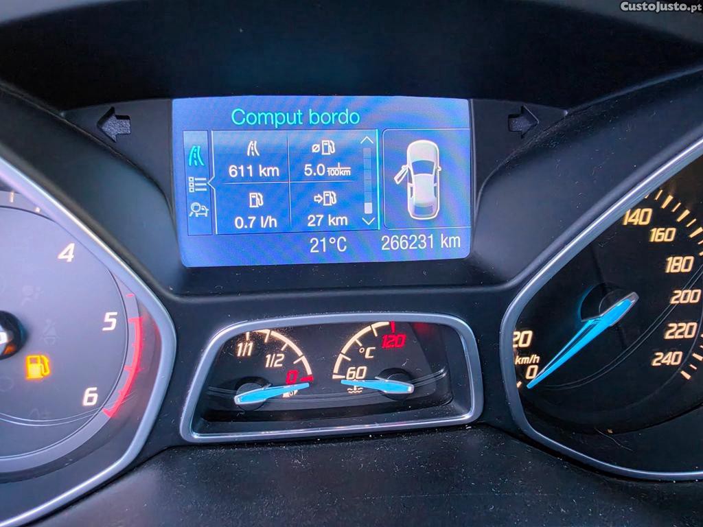 Ford Focus Sw 1.6TDCi 105Cv 10/2013 — fotografia 4
