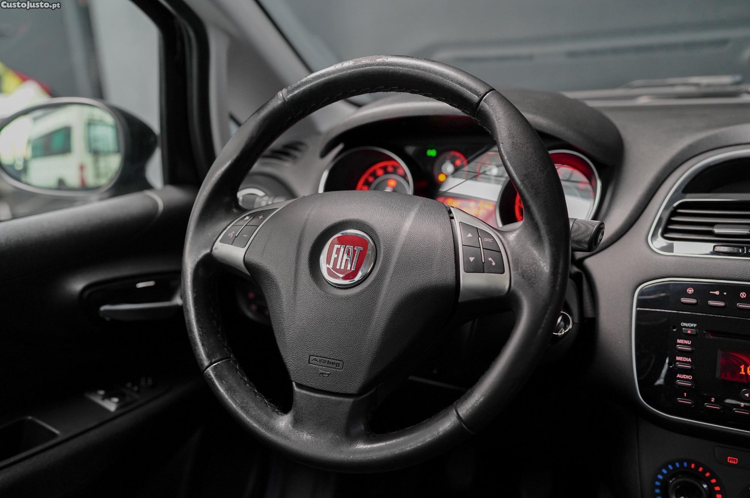 Fiat Punto 1.3 M-Jet Lounge S&S — fotografia 17