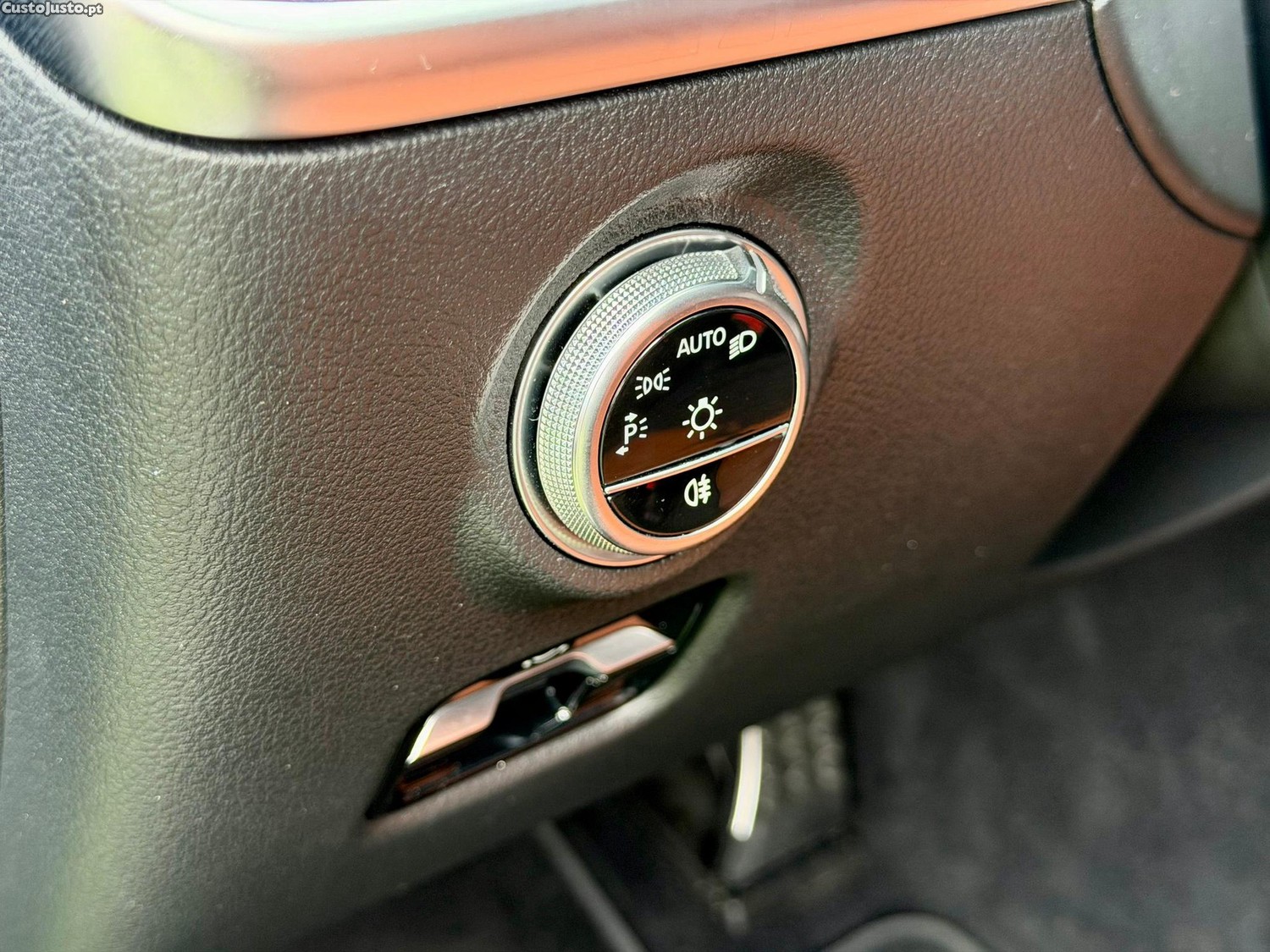 Mercedes-Benz C 300 d AMG Line — fotografia 3