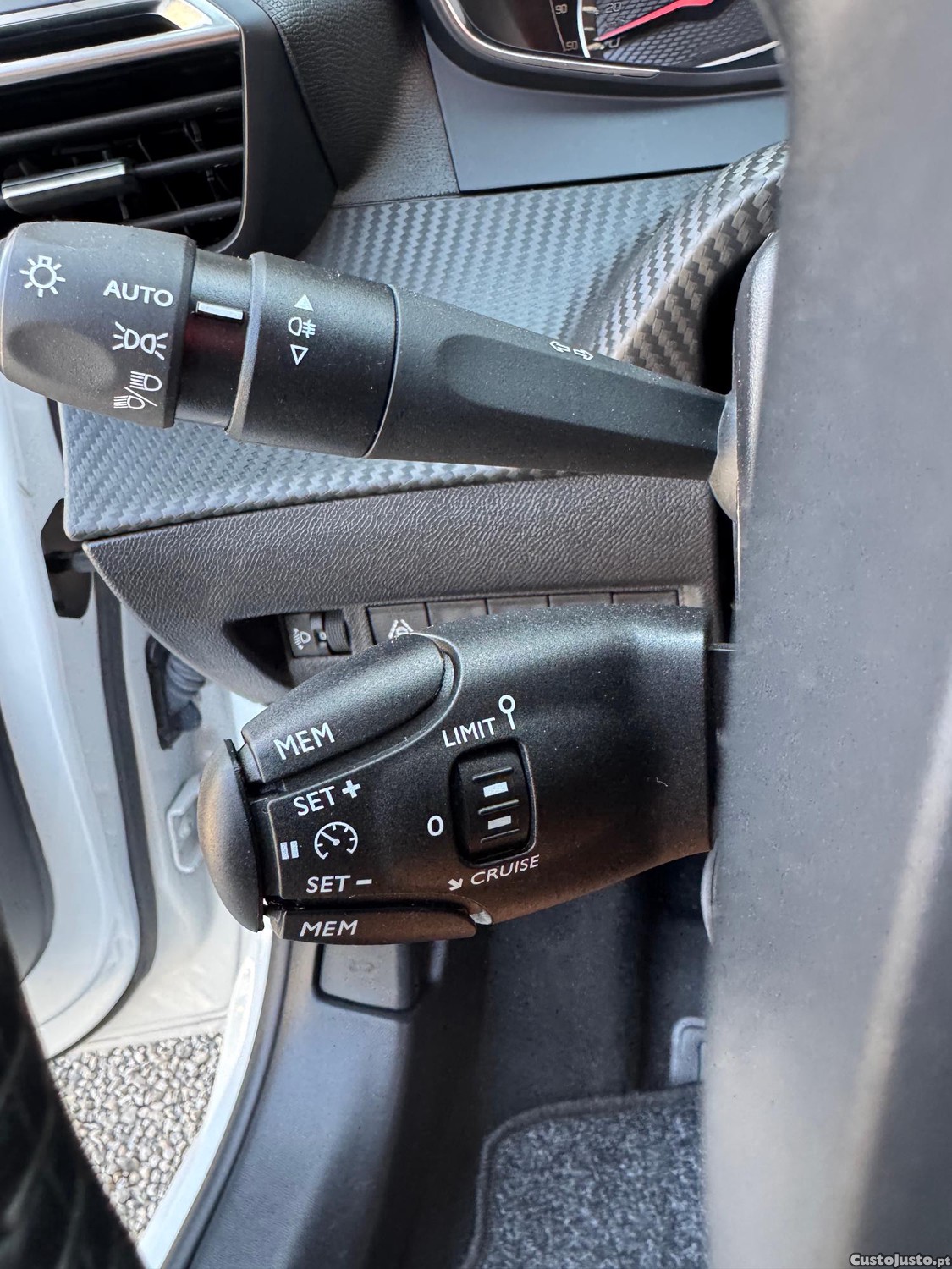 Peugeot 208 1.5 Blue HDI Pack — fotografia 9