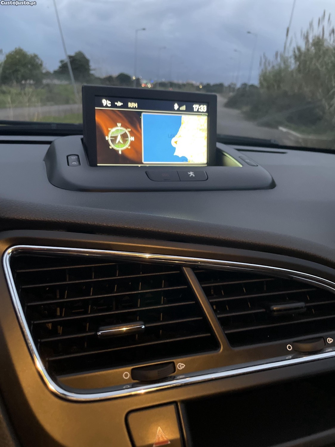 Peugeot e-5008 1.6 e-Hdi Allure — fotografia 7