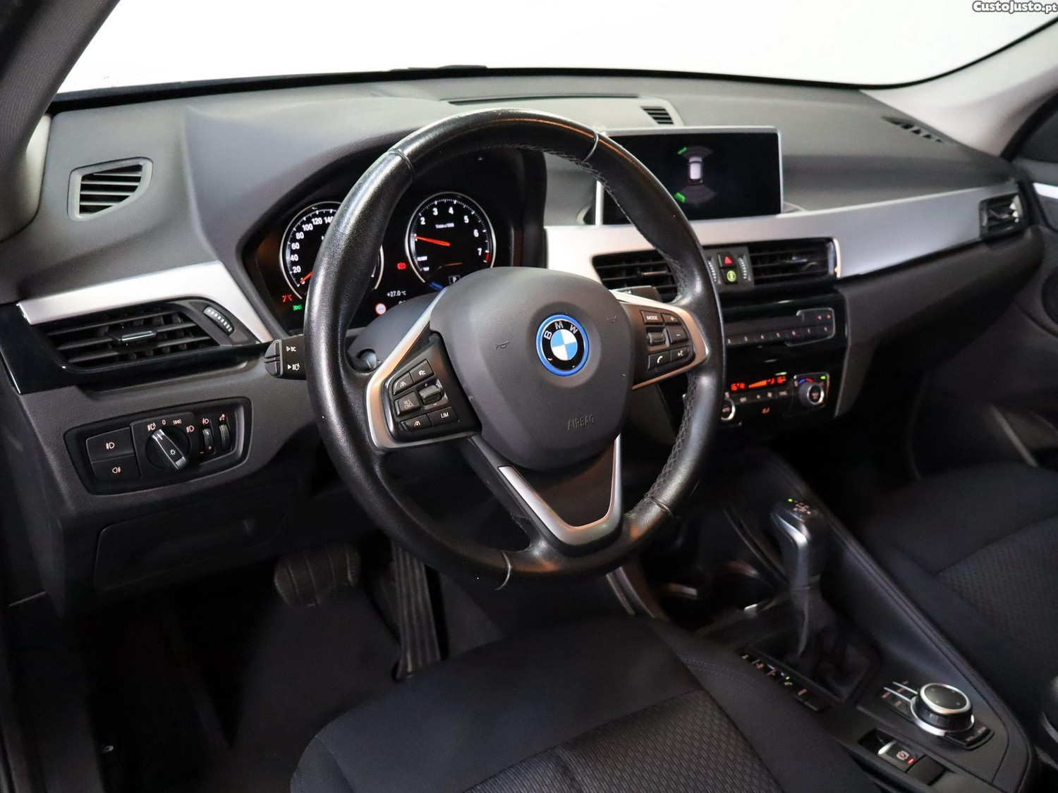 BMW X1 25 e xDrive — fotografia 13