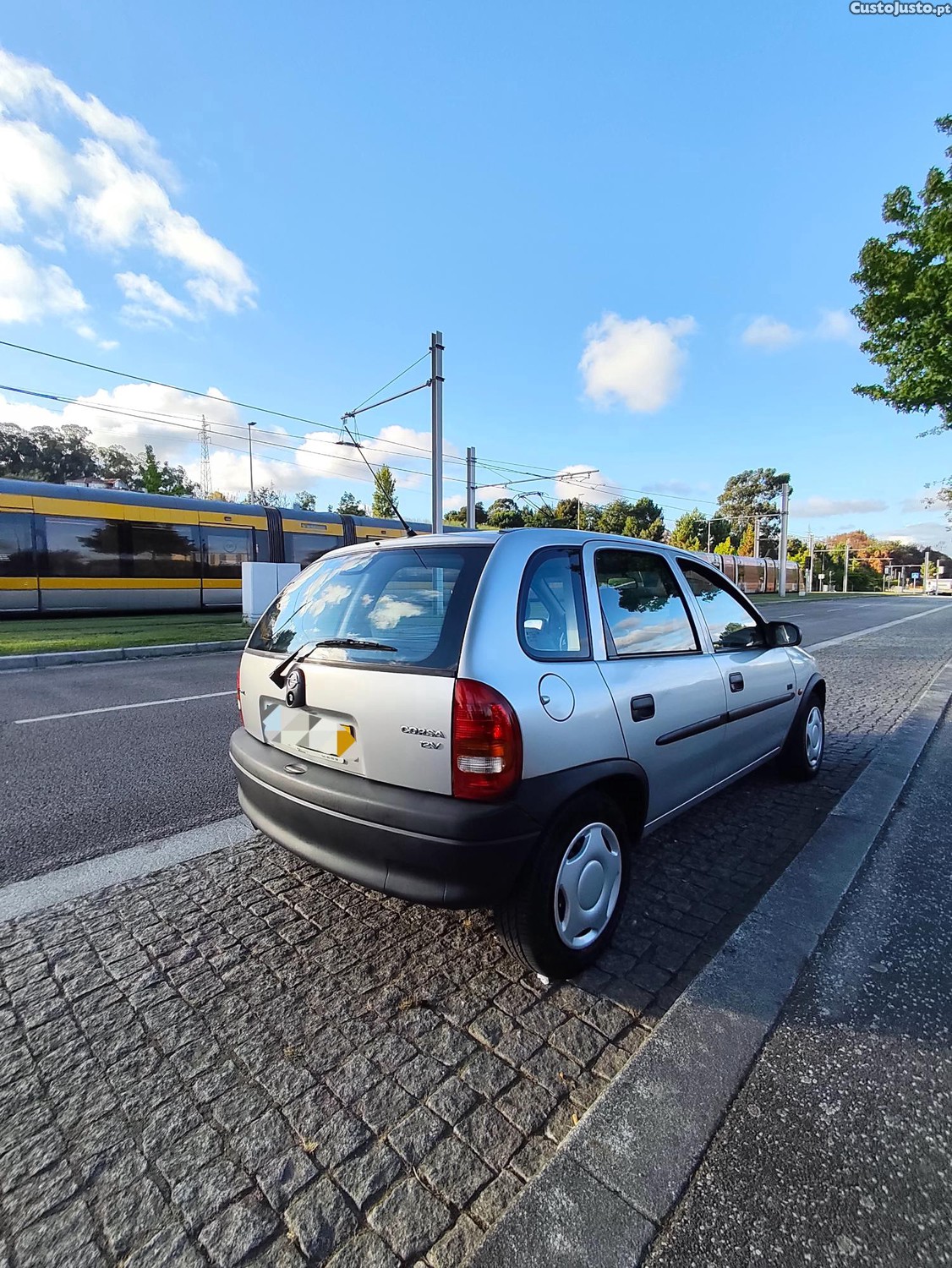 Opel Corsa ECO — fotografia 4